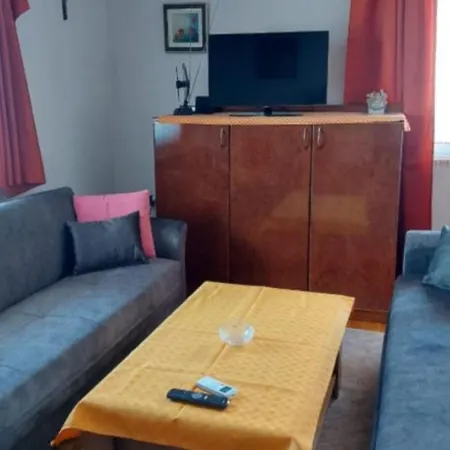 Apartment Lucija *
