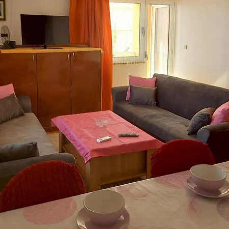 Lucija Apartment