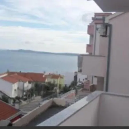 Apartment Lucija *