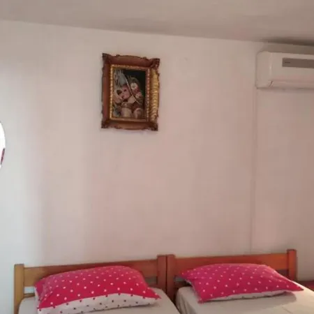 Lucija Διαμέρισμα *