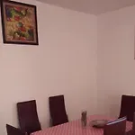 Lucija * Τρογκίρ